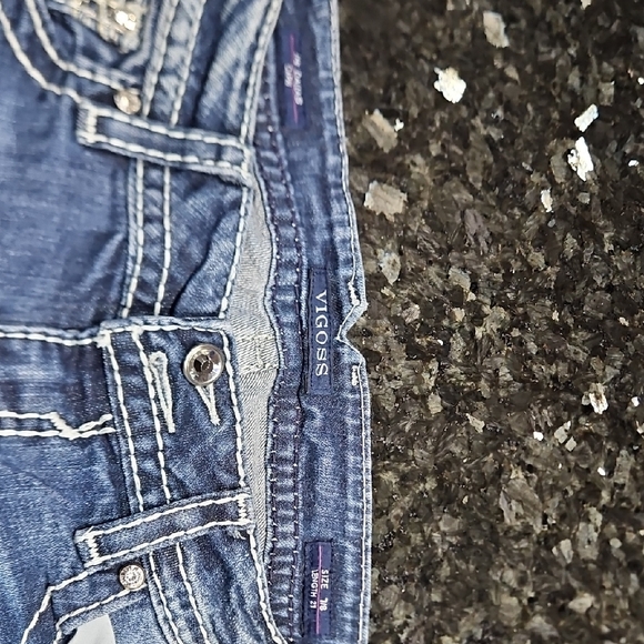 Gently Used Vigoss Dallas Capris - Picture 3 of 5